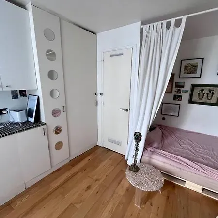 Апартаменты Cosy, Canal Saint-martin Париж